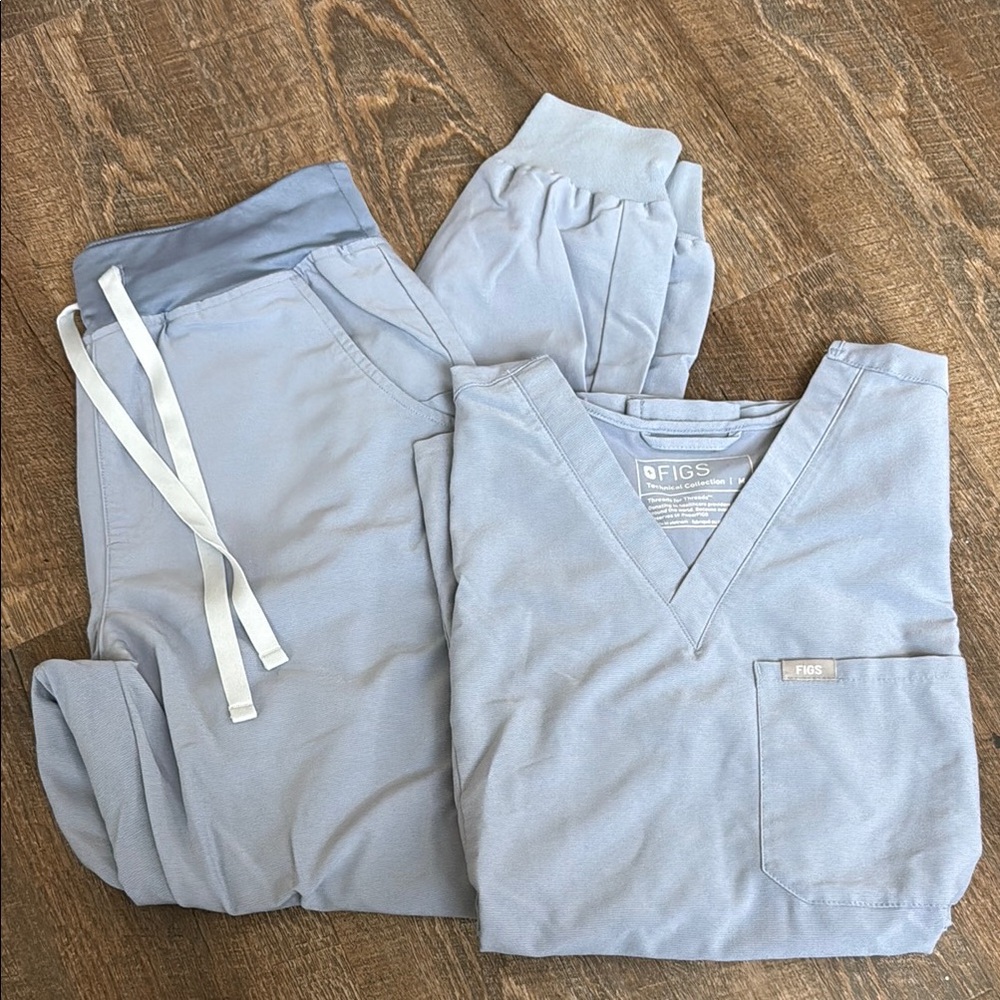 Figs Sky Blue Scrub Set